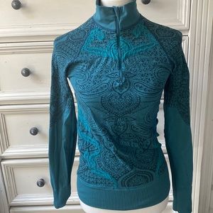ATHLETA ¾ zip print top